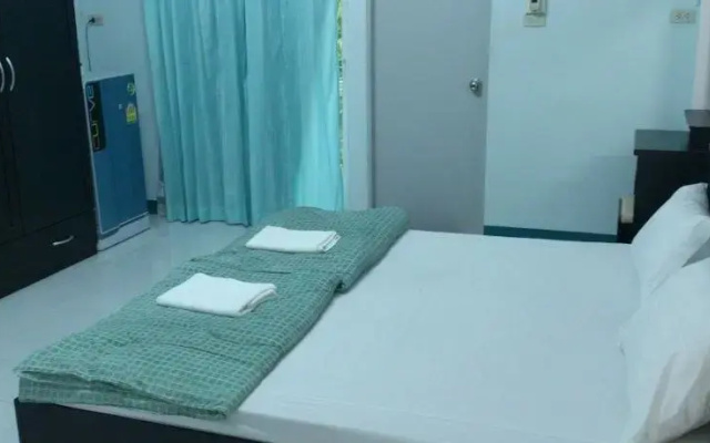 Dhanaporn Apartment