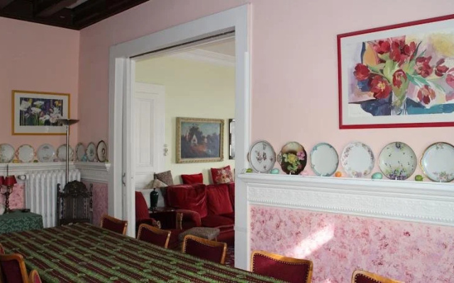 Les Airelles Bed and Breakfast