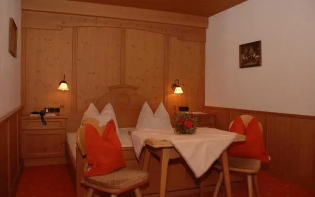 Hotel-Garni Almhof