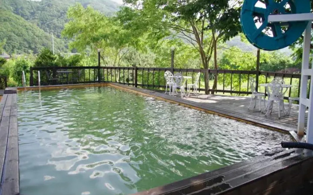 Cherris pension