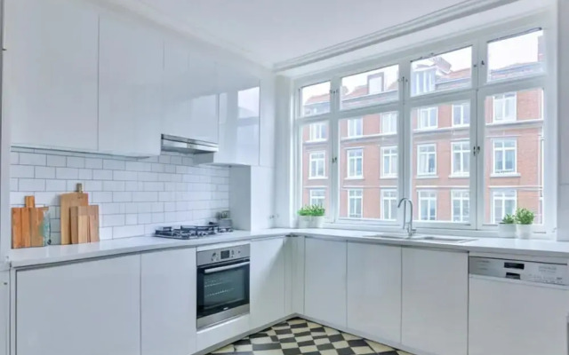 Luxury City Apartment in London