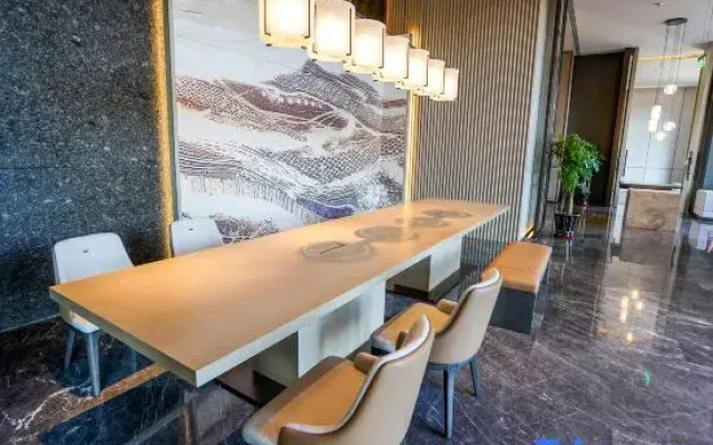 Zhangjiakou Grand Metropark Hotel