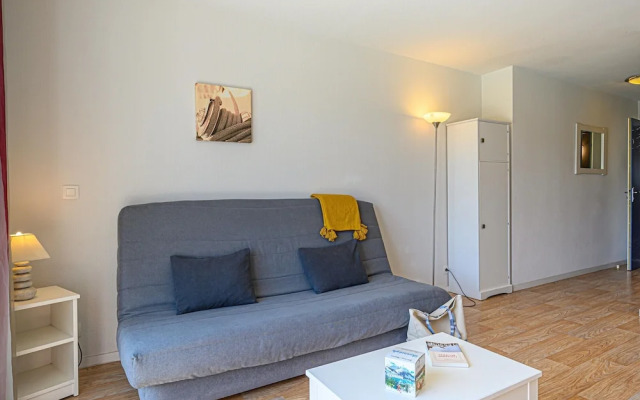Cozy Apartment Stay Near Vannes