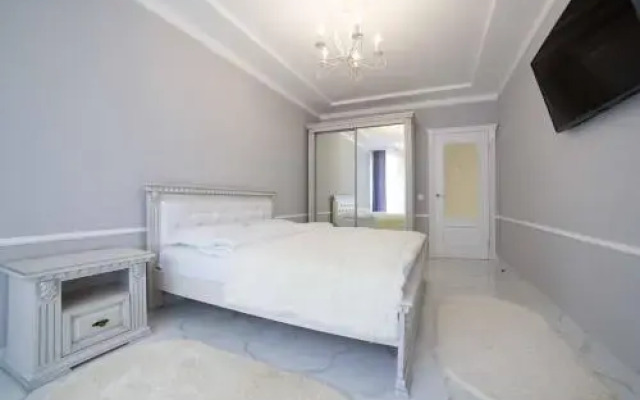 Luxury Apartment on Kulisha 36v