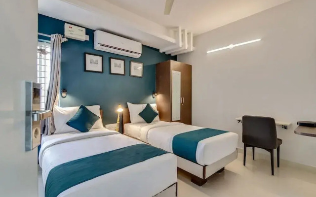 SilverKey Executive Stays 46745 Opposite Vinayaka Apartments