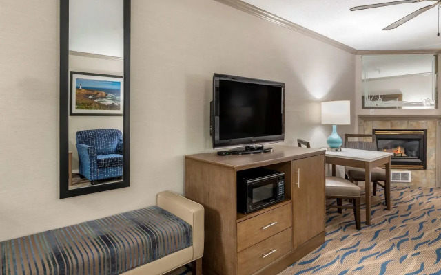 Elizabeth Oceanfront Suites, an Ascend Collection Hotel