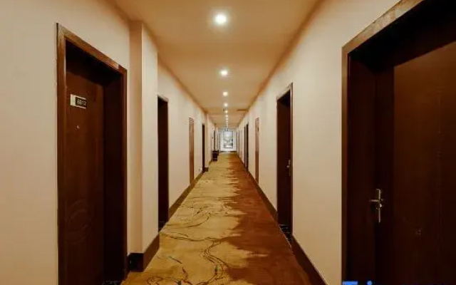 Huayu Fashion Hotel (Songshan Road People's Government Branch, Gongyi)