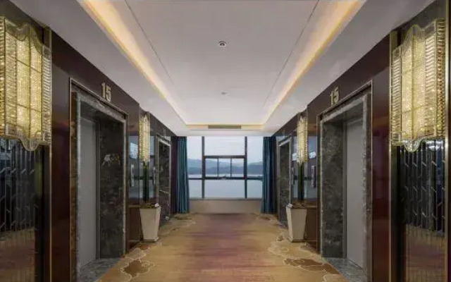 Yibang Peninsula Hotel