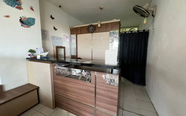 OYO 93424 Apartemen The Suite Metro By Salman