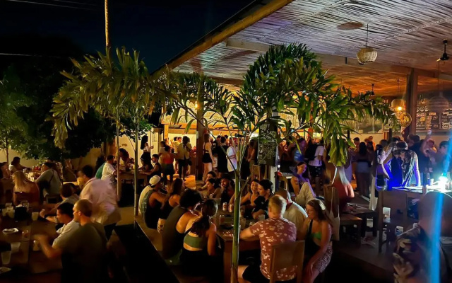 Straw Hat Surf Hostel