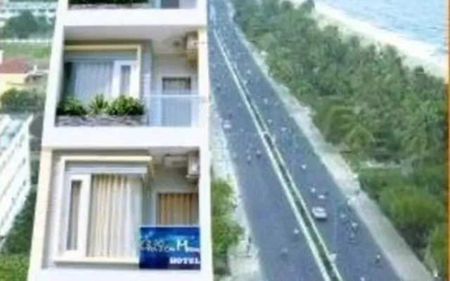 Golden Moon Hotel
