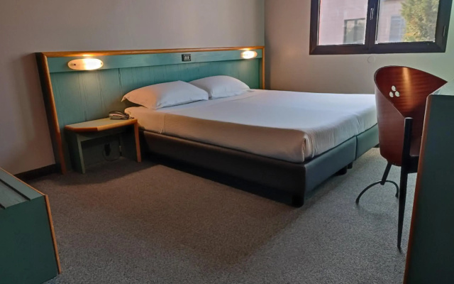 Stay Hotel