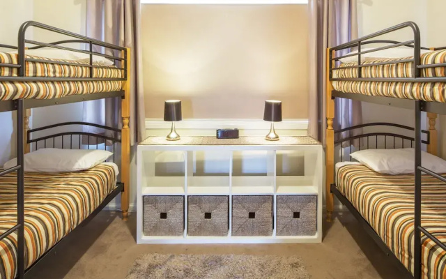 Eclipse 5- Spacious Townhouse