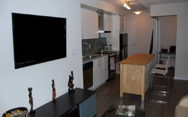 Pinnacle Suites - Luxurious Downtown Suite