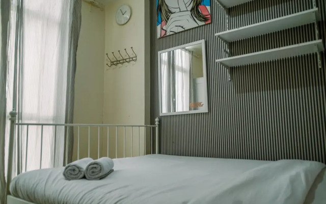 Comfort And Cozy Living 2Br At Medina Apartment
