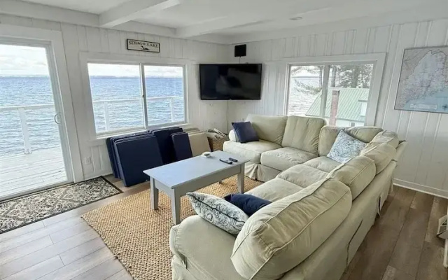 Grandview Lakefront Limit 9 4 Bedroom Home