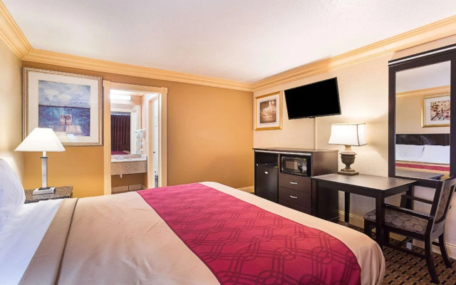Rodeway Inn & Suites Birmingham I-59 exit 134