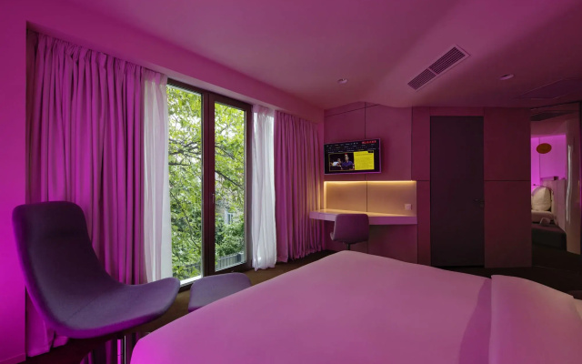 The Grove Design Hotel