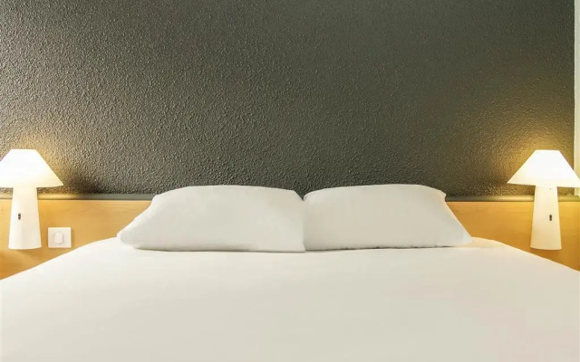 ibis Falaise Coeur de Normandie