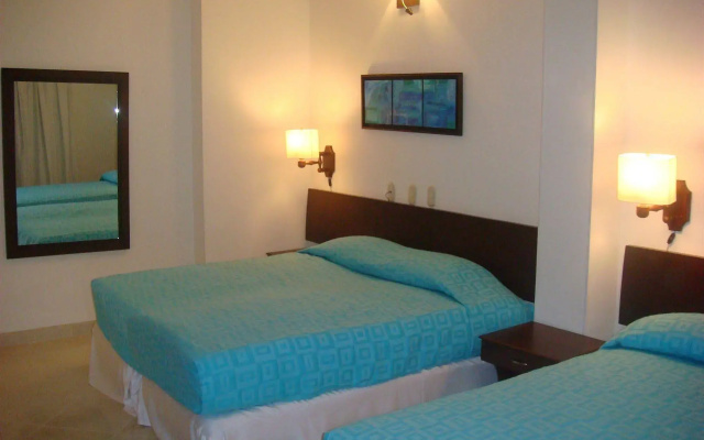 Hotel Manantial