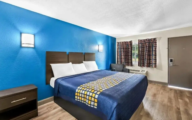 Red Carpet Inn and Suites