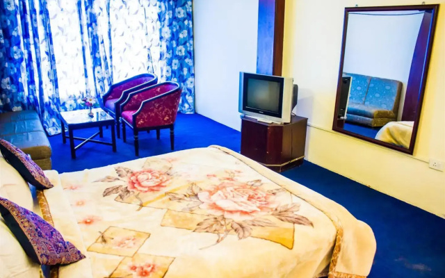 Sapphire Grand