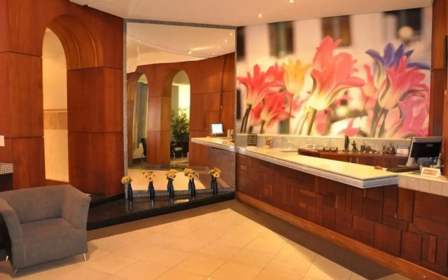 Express Plaza Hotel