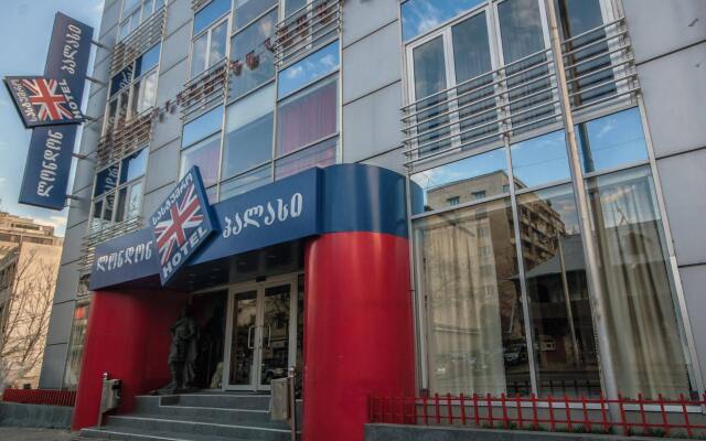Отель London Palace вид на фасад