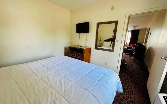 Bayshore Inn