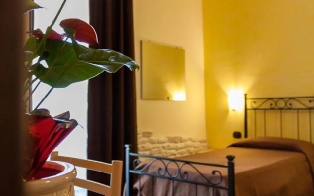 Mimi Hotel & Camping