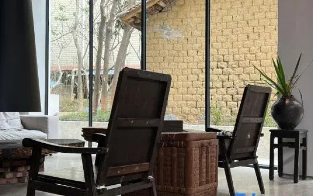 Guangzhou Sunset • Mountain & Wild Designer Homestay