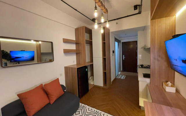 Skystory.inn warm and cozy studio @Skyhouse BSD