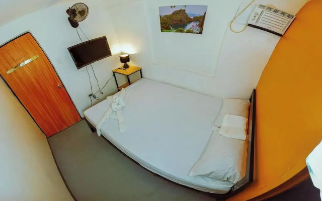 Adventourist Inn Coron