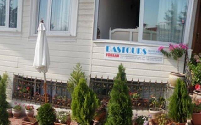 Ada Hotel вид на фасад