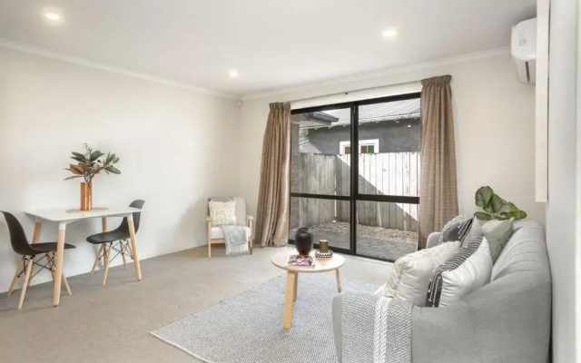 2 Bedroom House in Hamilton Central