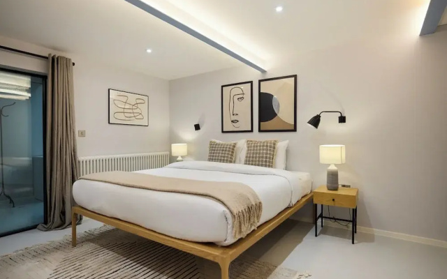 Ladbroke Grove Courtyard Apartment
