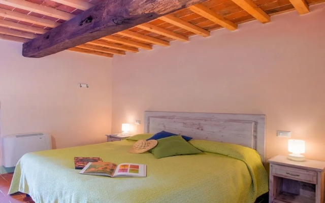 Cozy Holiday Home in Anghiari Italy With Pool