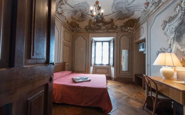 Casa Regina Montis Regalis