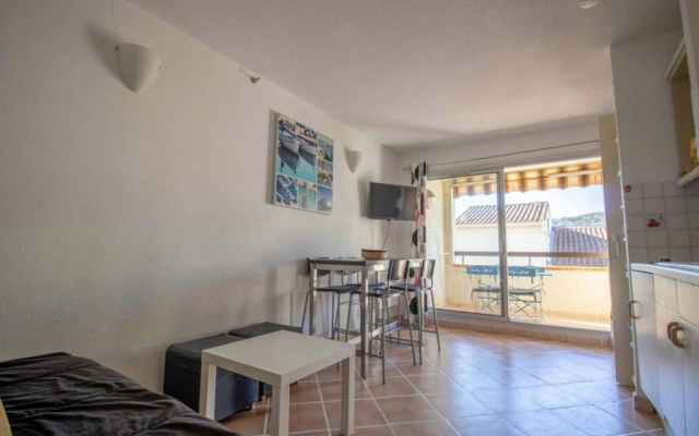 NICE 25 m BRIGHT with BALCONY and POOL