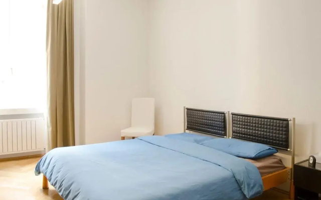 Apartment FIVE