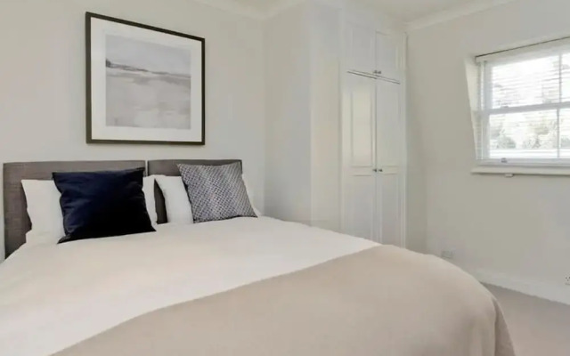 Sweet Marble Arch 2 Bedroom Mews House