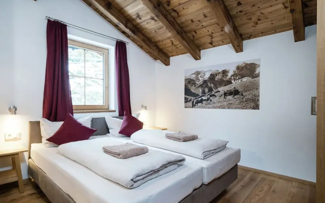 Luxurious Chalet With Sauna on Sunny Slopes in Mühlbach
