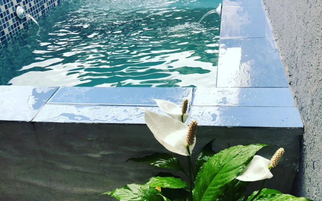 Sobrado com Piscina hidromassagem