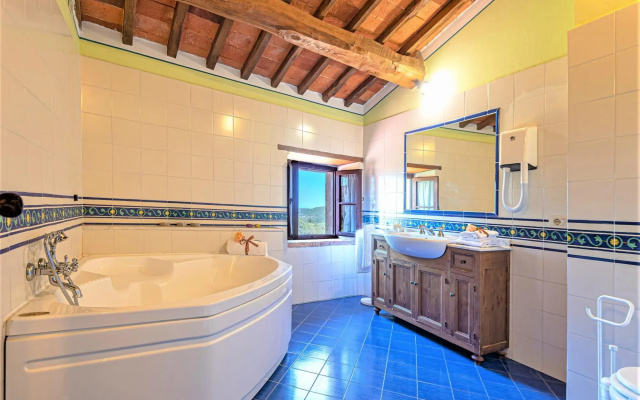 Typical, Charming With Chianti View