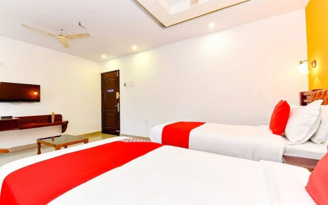 Oyo 28276 Harshavardhana Inn
