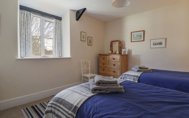 4 Lymbrook Cottages