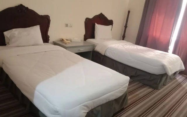 Al Commodore Hotel