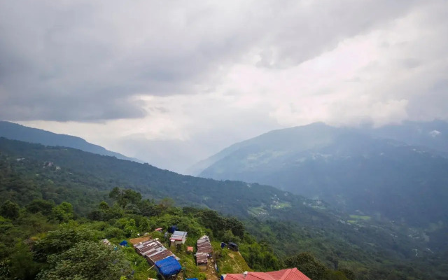 Taktse Continental by OYO Rooms