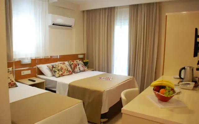 Palm Beach Hotel