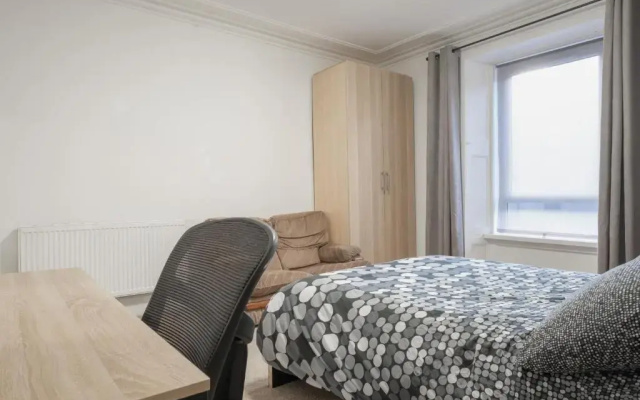 Hutch 2 Bed Apart